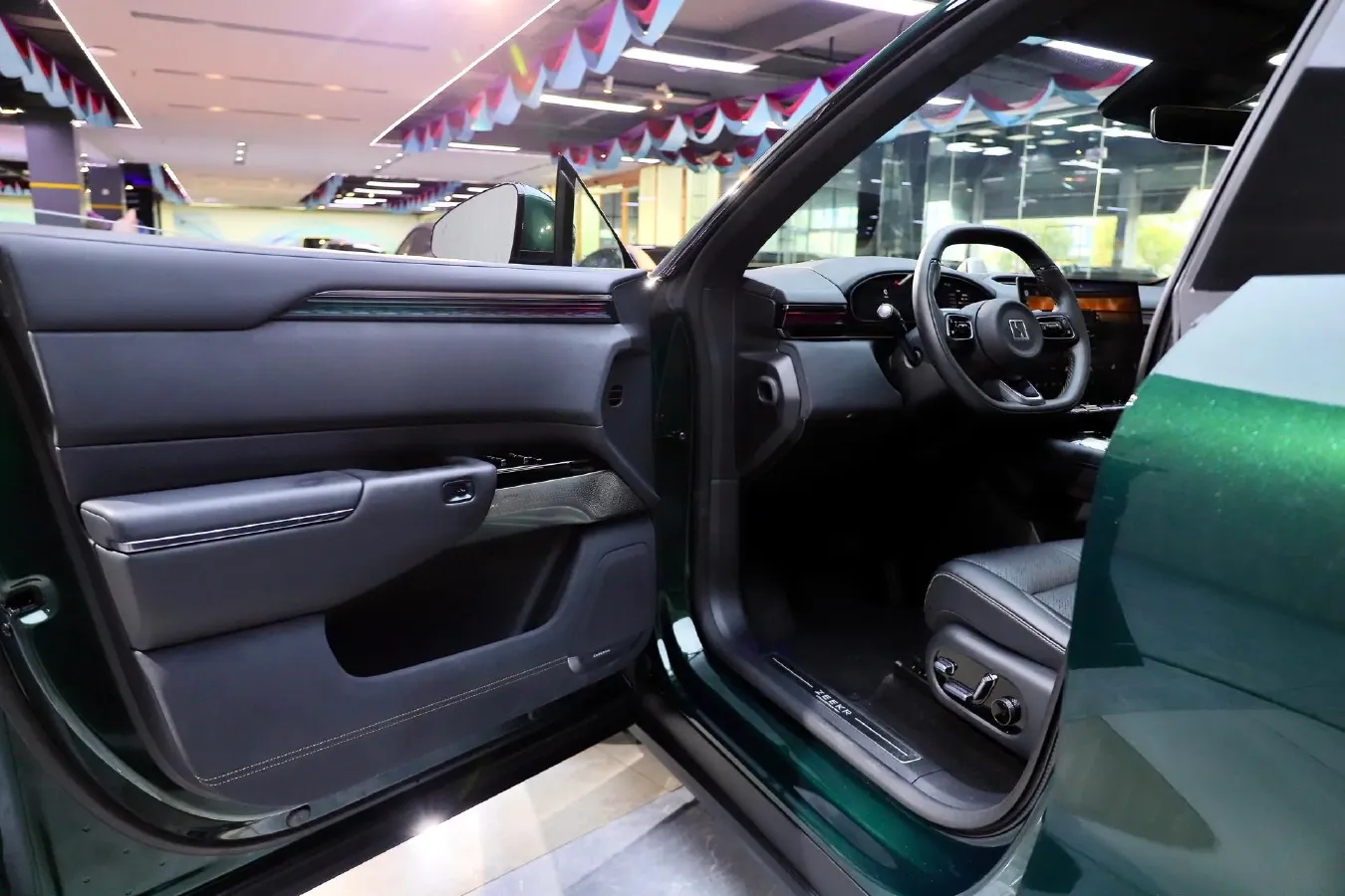 2025 Zeekr 7X BEV 100KWH,autocango,china used car exporter,china ev exporter,chinese used car exporter,chinese used ev exporter