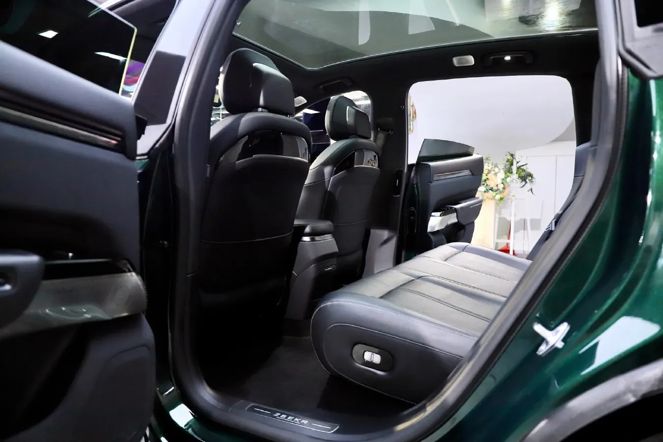 2025 Zeekr 7X BEV 100KWH,autocango,china used car exporter,china ev exporter,chinese used car exporter,chinese used ev exporter