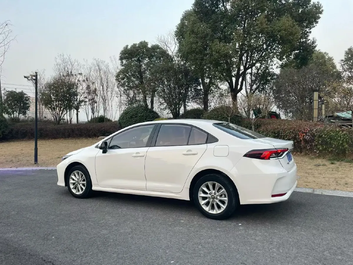 2021 Toyota Corolla 1.2T 116HP L4 CVT,autocango,china used car exporter,china ev exporter,chinese used car exporter,chinese used ev exporter