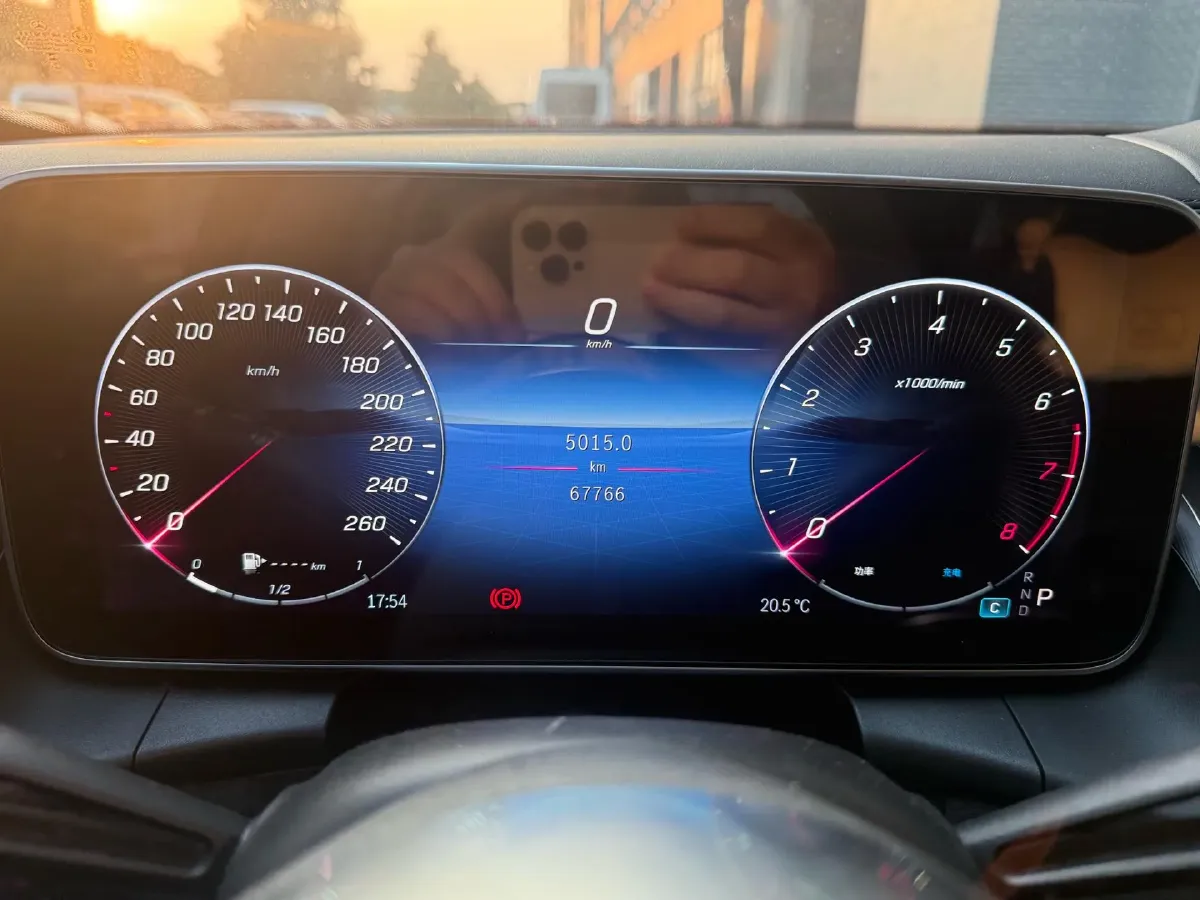 2023 Mercedes-Benz GLC Class 2.0T 204HP L4 9AT,autocango,china used car exporter,china ev exporter,chinese used car exporter,chinese used ev exporter