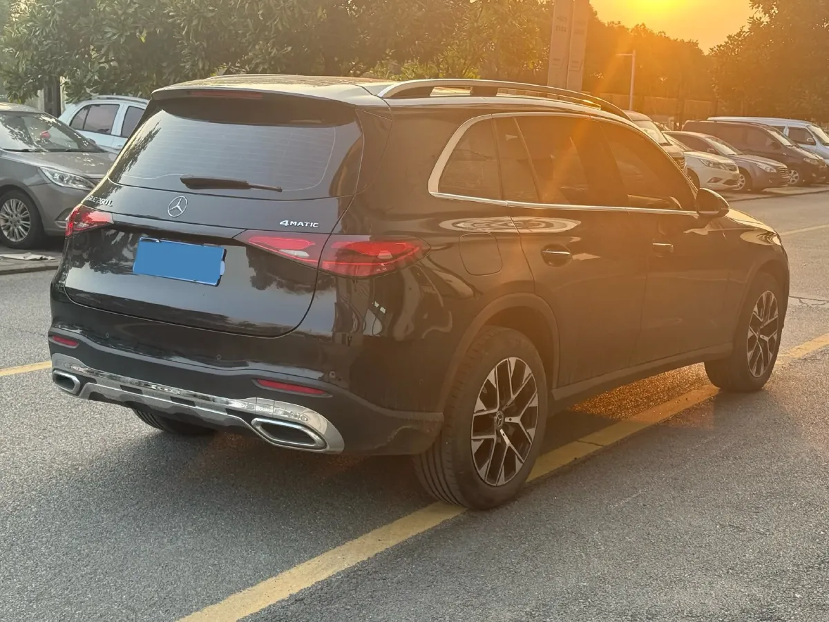 2023 Mercedes-Benz GLC Class 2.0T 204HP L4 9AT,autocango,china used car exporter,china ev exporter,chinese used car exporter,chinese used ev exporter