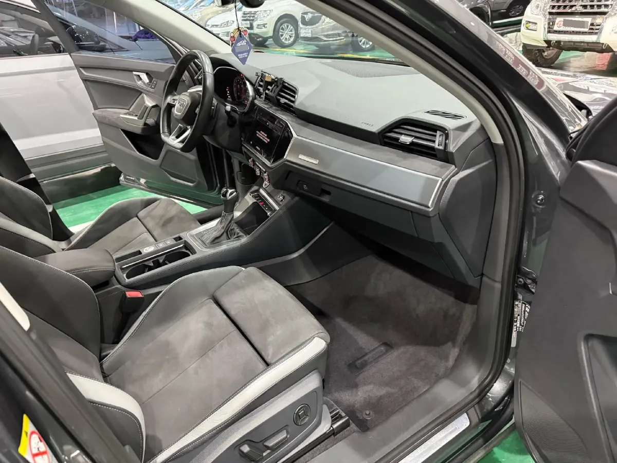 2023 Audi Q3 1.4T 150HP L4 7DCT,autocango,china used car exporter,china ev exporter,chinese used car exporter,chinese used ev exporter