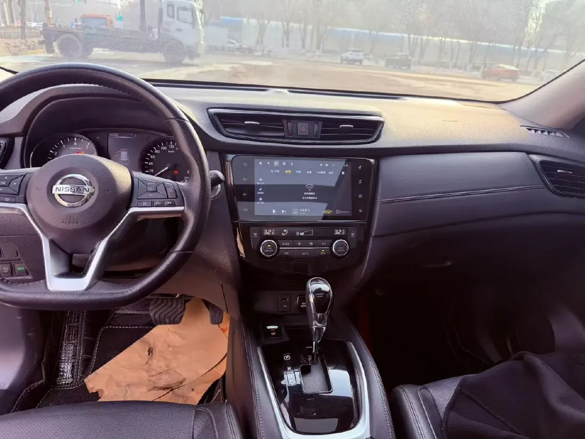 2023 Nissan X-Trail 2.0L 151HP L4 CVT,autocango,china used car exporter,china ev exporter,chinese used car exporter,chinese used ev exporter