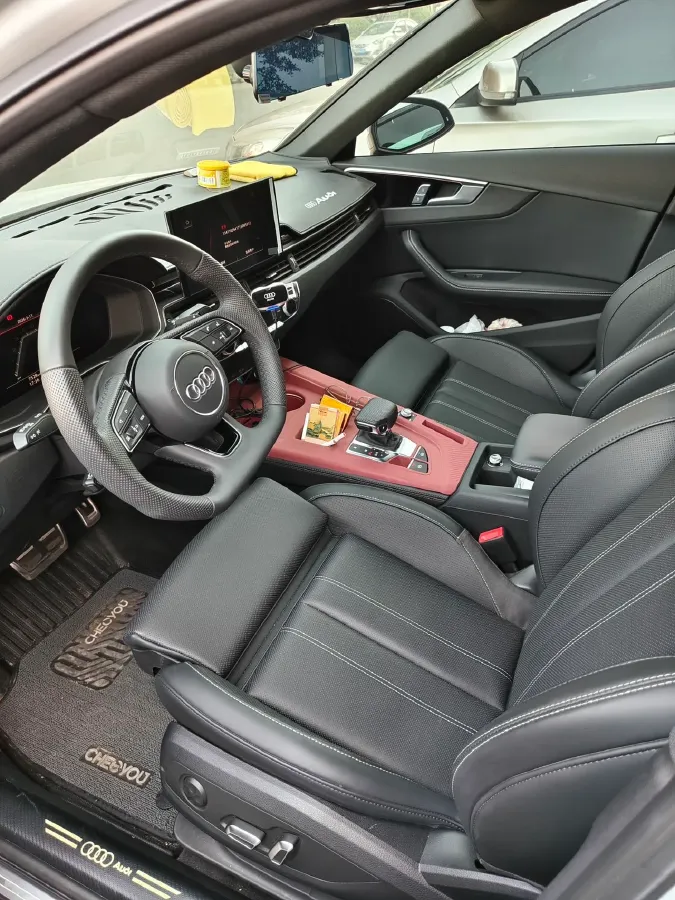 2024 Audi A4L 2.0T 190HP L4 7DCT,autocango,china used car exporter,china ev exporter,chinese used car exporter,chinese used ev exporter