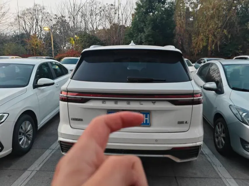 2021 Geely Monjaro 2.0T 218HP L4 7DCT,autocango,china used car exporter,china ev exporter,chinese used car exporter,chinese used ev exporter