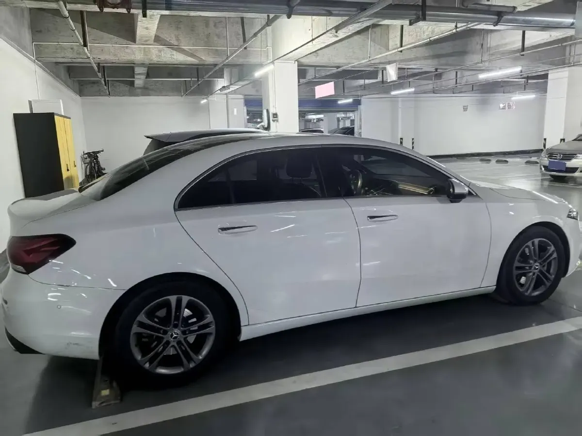 2020 Mercedes-Benz A Class 1.3T 163HP L4 7DCT,autocango,china used car exporter,china ev exporter,chinese used car exporter,chinese used ev exporter
