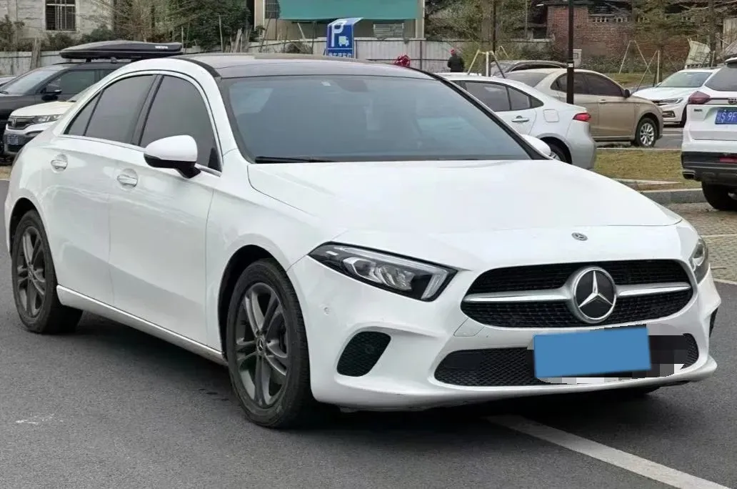 2020 Mercedes-Benz A Class 1.3T 163HP L4 7DCT,autocango,china used car exporter,china ev exporter,chinese used car exporter,chinese used ev exporter