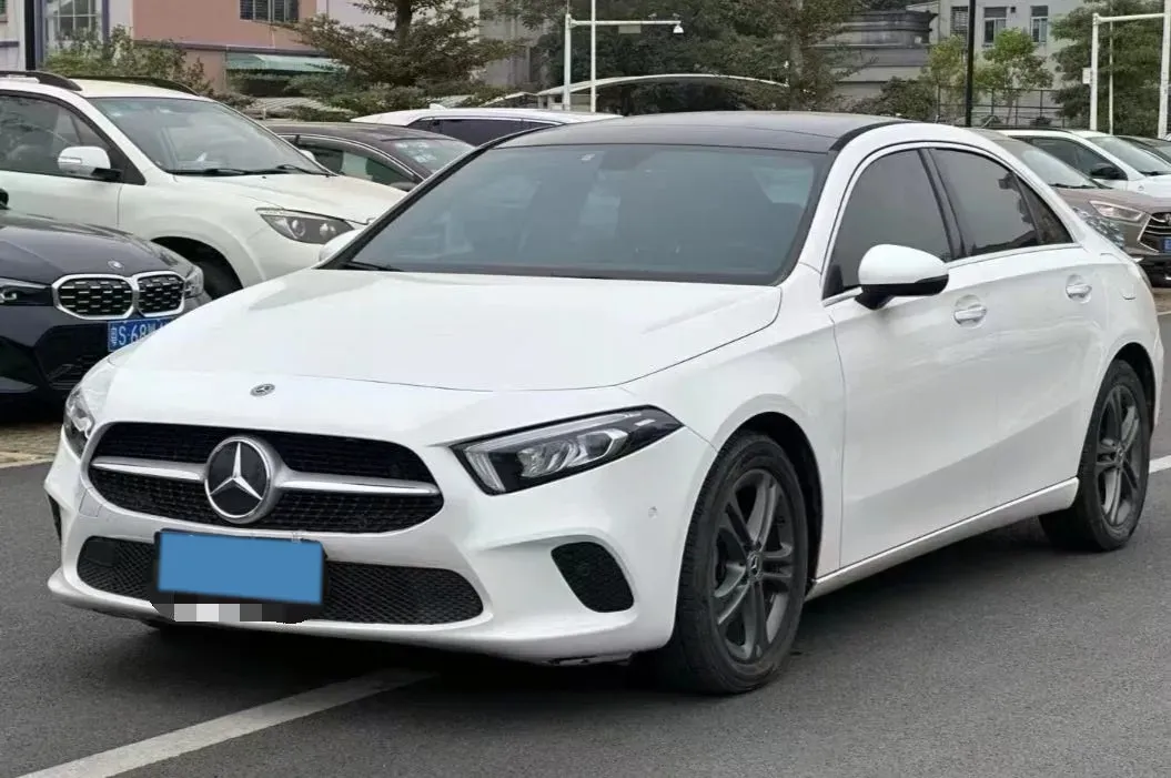 2020 Mercedes-Benz A Class 1.3T 163HP L4 7DCT,autocango,china used car exporter,china ev exporter,chinese used car exporter,chinese used ev exporter