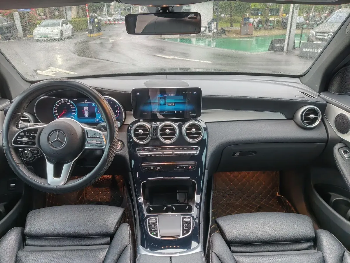 2021 Mercedes-Benz GLC Class 2.0T 197HP L4 9AT,autocango,china used car exporter,china ev exporter,chinese used car exporter,chinese used ev exporter