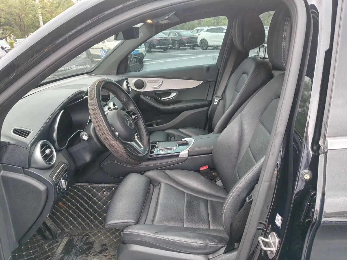 2021 Mercedes-Benz GLC Class 2.0T 197HP L4 9AT,autocango,china used car exporter,china ev exporter,chinese used car exporter,chinese used ev exporter