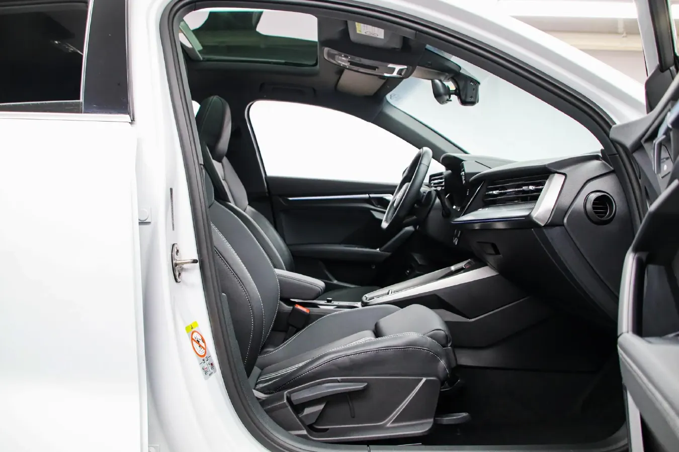 2022 Audi A3 1.4T 150HP L4 7DCT,autocango,china used car exporter,china ev exporter,chinese used car exporter,chinese used ev exporter