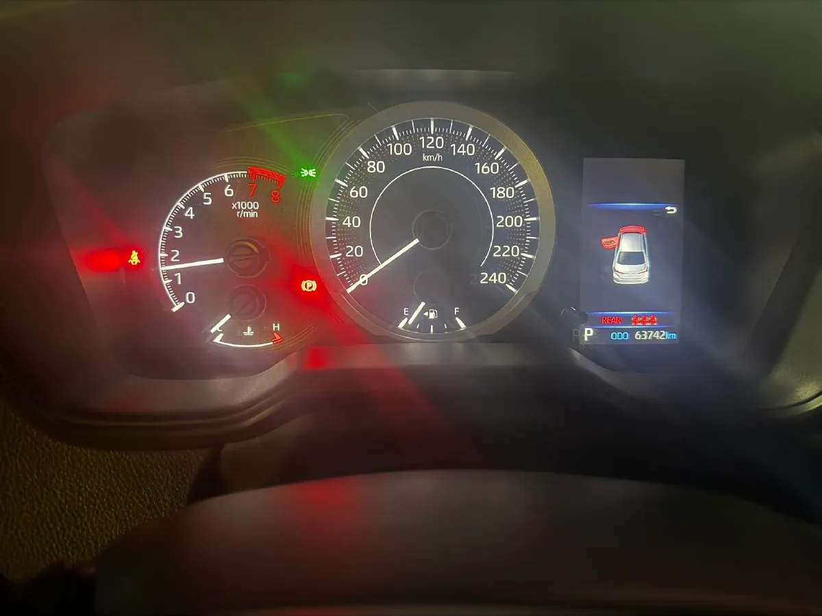 2021 Toyota Corolla 1.5L 121HP L3 CVT,autocango,china used car exporter,china ev exporter,chinese used car exporter,chinese used ev exporter