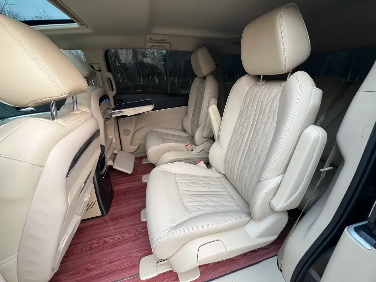 2023 Buick GL8 2.0T 237HP L4 9AT,autocango,china used car exporter,china ev exporter,chinese used car exporter,chinese used ev exporter