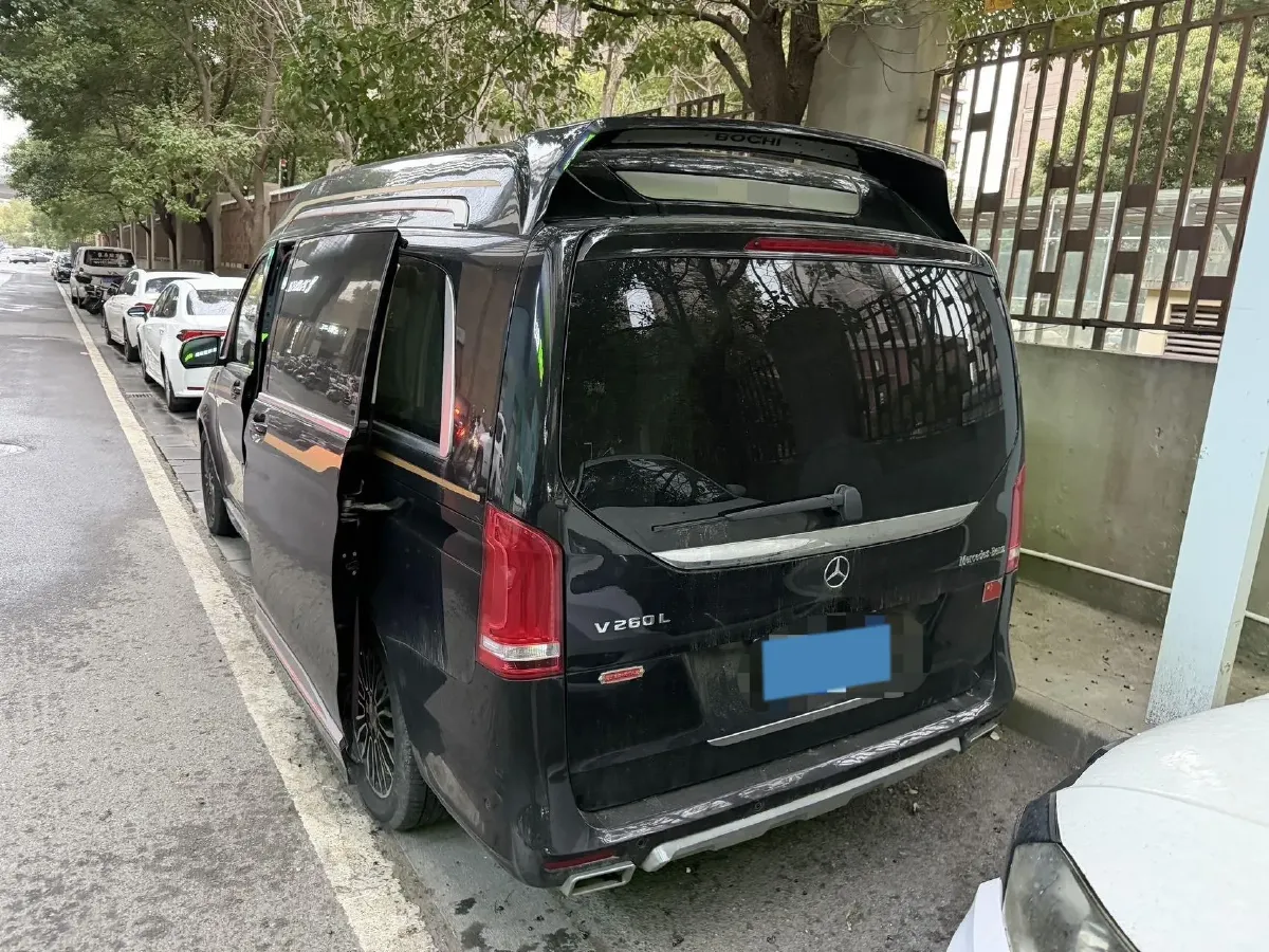 2018 Mercedes-Benz V Class 2.0T 211HP L4 7AT,autocango,china used car exporter,china ev exporter,chinese used car exporter,chinese used ev exporter