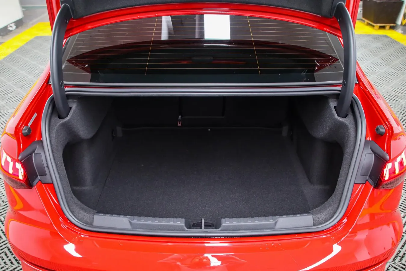 2021 Audi A3 1.4T 150HP L4 7DCT,autocango,china used car exporter,china ev exporter,chinese used car exporter,chinese used ev exporter