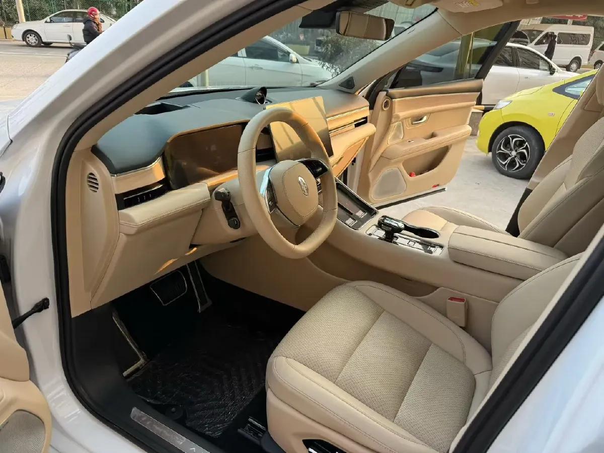 2024 AITO AITO M5 1.5T 152HP L4 REEV 42KWH,autocango,china used car exporter,china ev exporter,chinese used car exporter,chinese used ev exporter