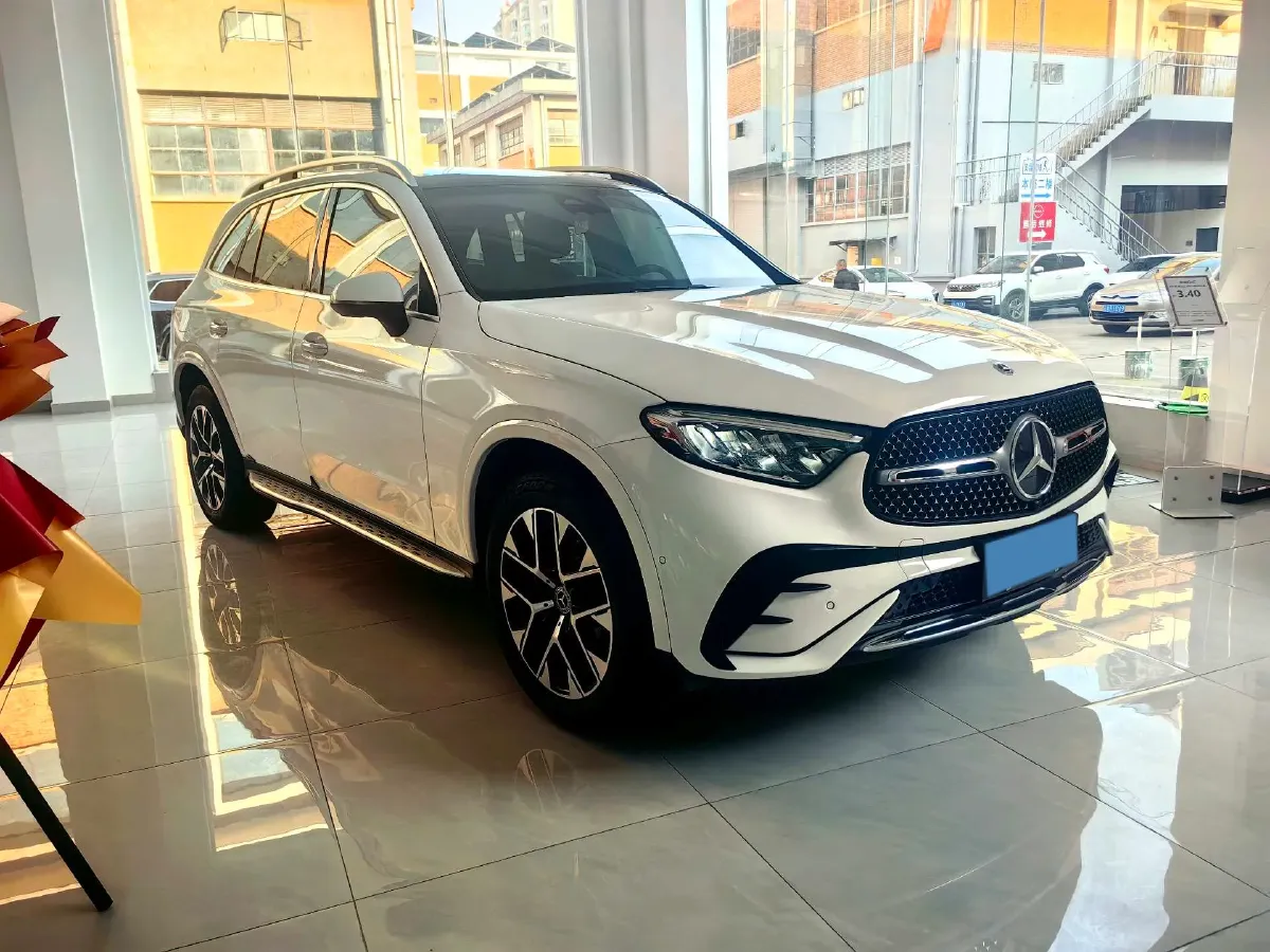 2023 Mercedes-Benz GLC Class 2.0T 204HP L4 9AT,autocango,china used car exporter,china ev exporter,chinese used car exporter,chinese used ev exporter