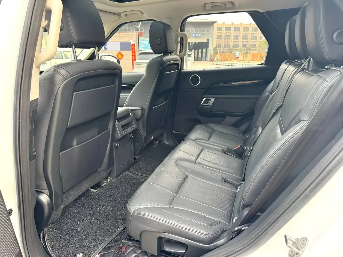 2019 Land Rover Discovery 2.0T 300HP L4 8AT,autocango,china used car exporter,china ev exporter,chinese used car exporter,chinese used ev exporter