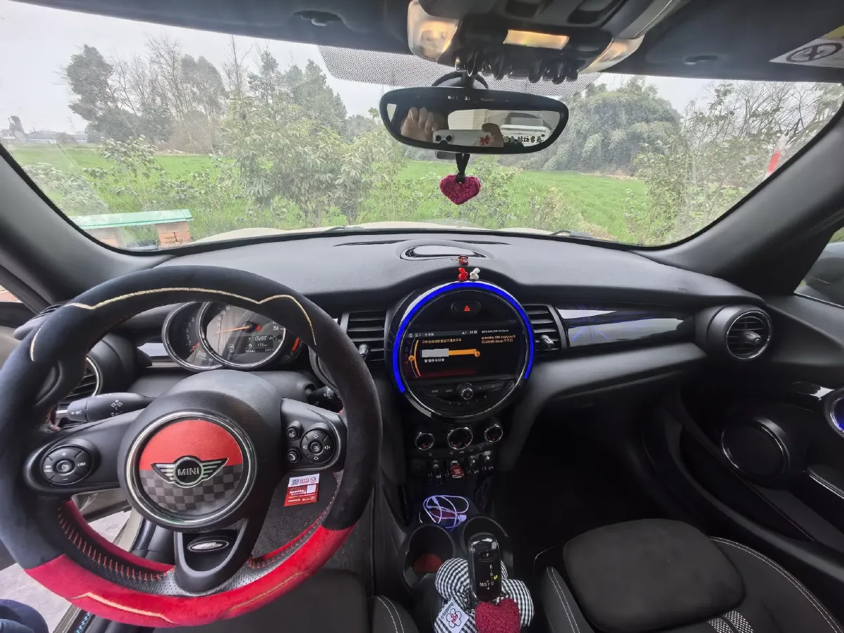 2019 MINI MINI 1.5T 136HP L3 7DCT,autocango,china used car exporter,china ev exporter,chinese used car exporter,chinese used ev exporter