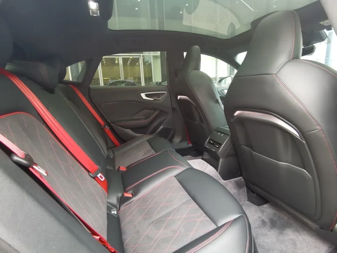 2026 Audi A5L Sportback 2.0T 204HP L4 7DCT,autocango,china used car exporter,china ev exporter,chinese used car exporter,chinese used ev exporter