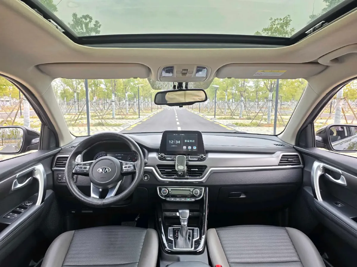 2018 Kia Sportage R 2.0L 160HP L4 6AT,autocango,china used car exporter,china ev exporter,chinese used car exporter,chinese used ev exporter