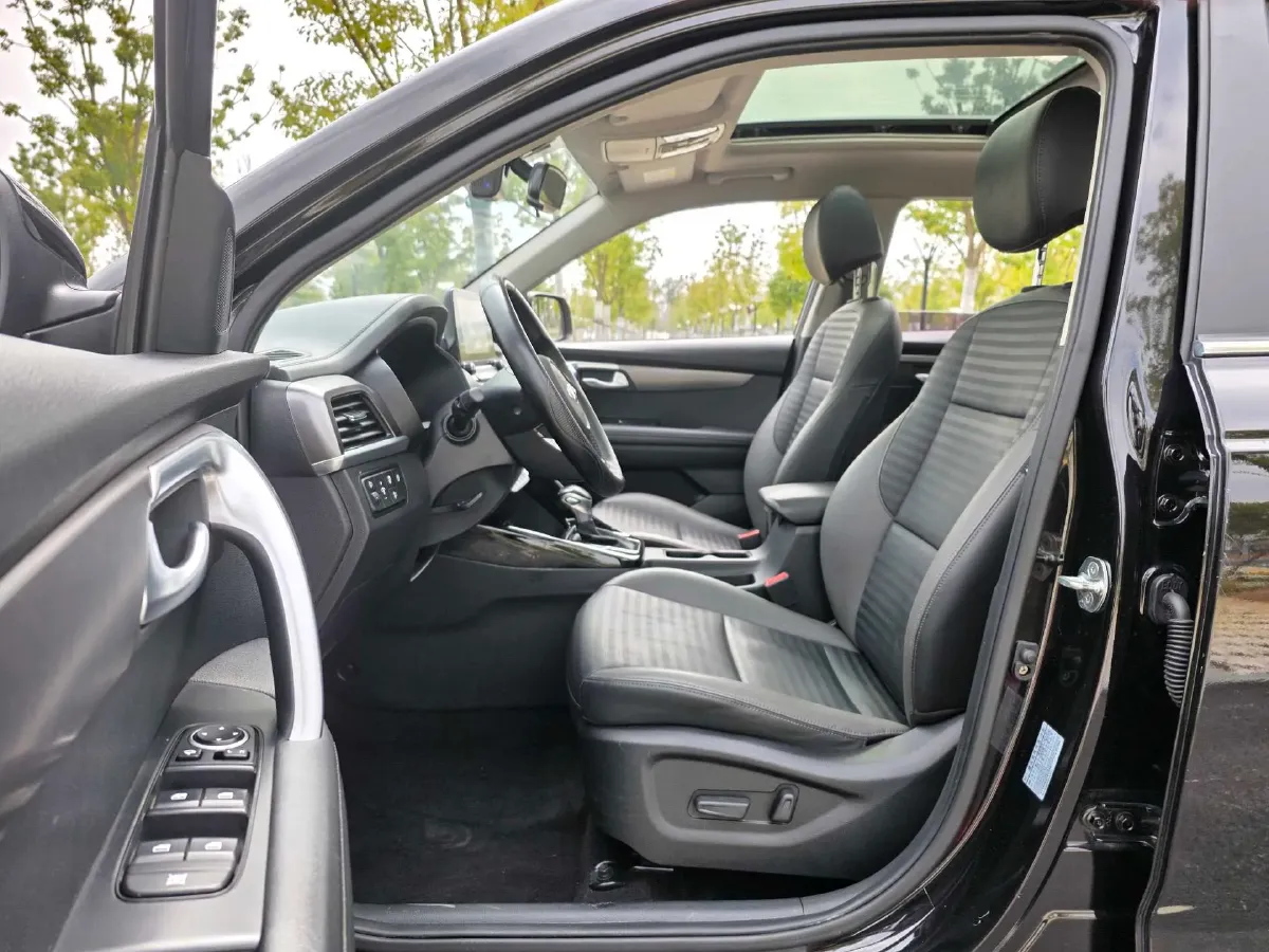 2018 Kia Sportage R 2.0L 160HP L4 6AT,autocango,china used car exporter,china ev exporter,chinese used car exporter,chinese used ev exporter