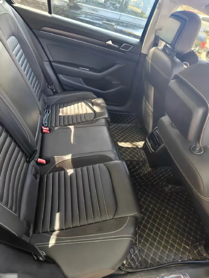 2020 Volkswagen Magotan 2.0T 186HP L4 7DCT,autocango,china used car exporter,china ev exporter,chinese used car exporter,chinese used ev exporter