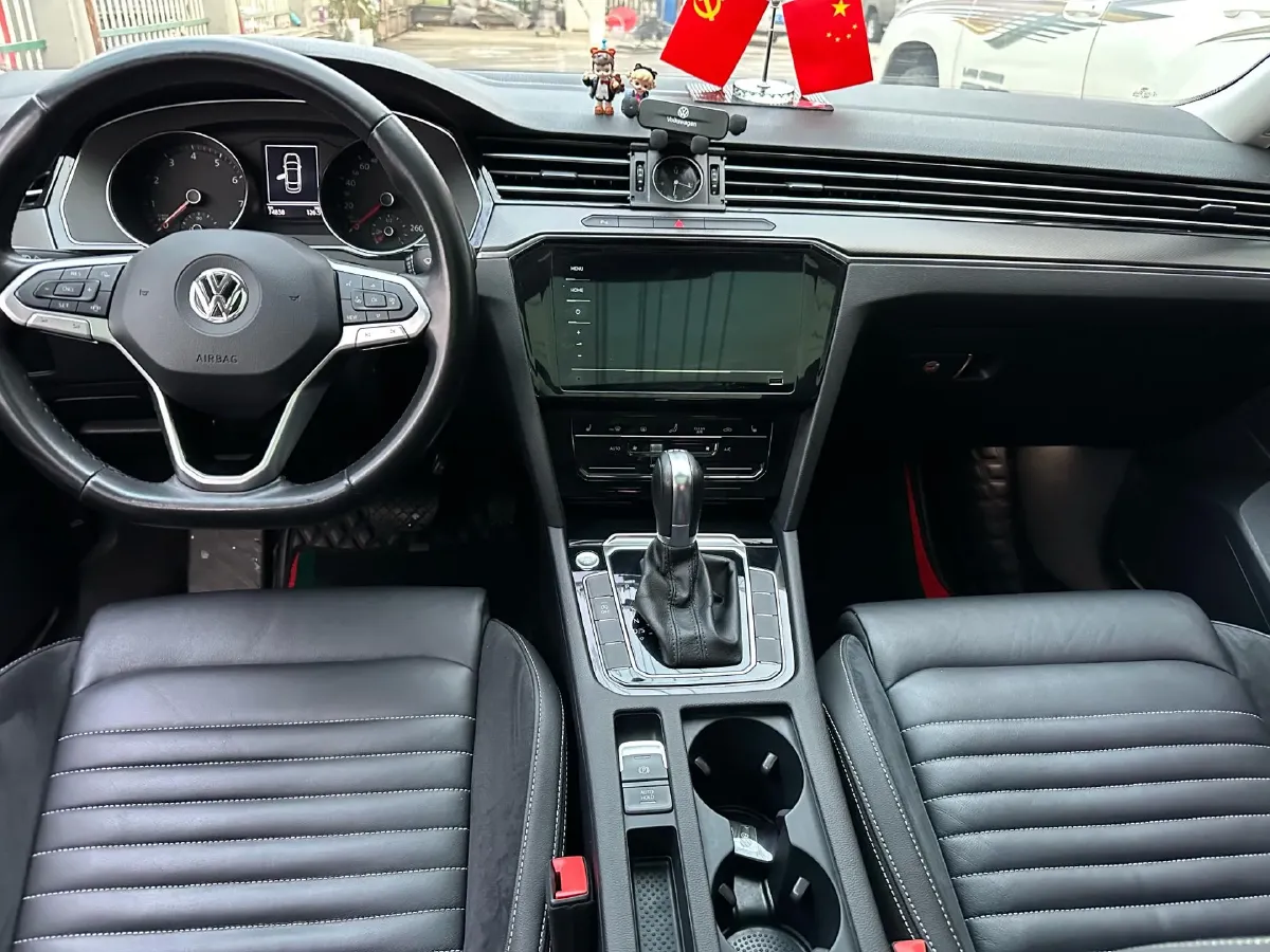 2020 Volkswagen Magotan 2.0T 186HP L4 7DCT,autocango,china used car exporter,china ev exporter,chinese used car exporter,chinese used ev exporter