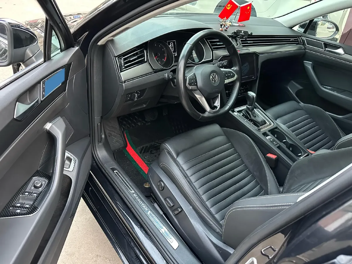 2020 Volkswagen Magotan 2.0T 186HP L4 7DCT,autocango,china used car exporter,china ev exporter,chinese used car exporter,chinese used ev exporter