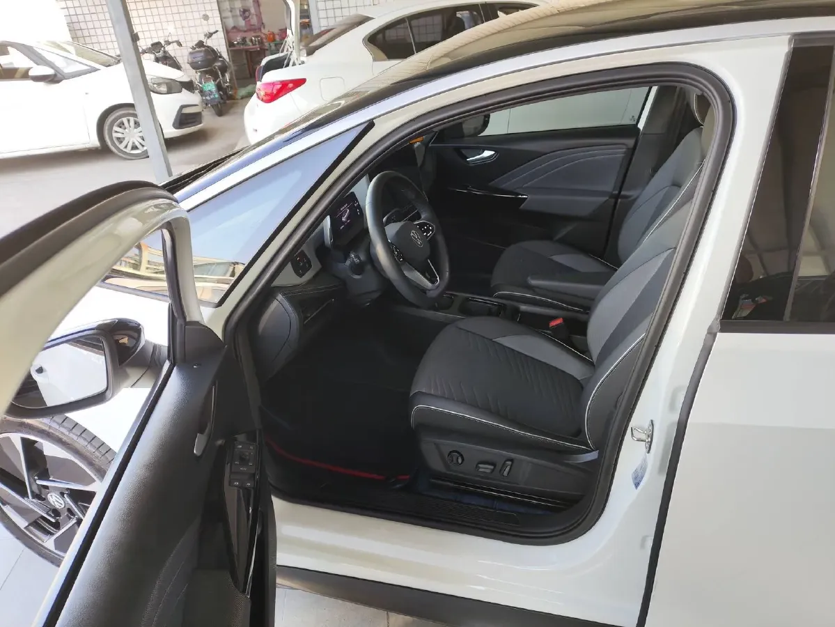 2025 Volkswagen ID.3 BEV 52.8KWH,autocango,china used car exporter,china ev exporter,chinese used car exporter,chinese used ev exporter