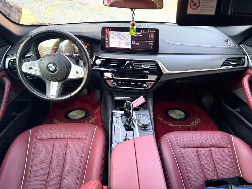 2023 BMW 5 Series 2.0T 245HP L4 8AT,autocango,china used car exporter,china ev exporter,chinese used car exporter,chinese used ev exporter