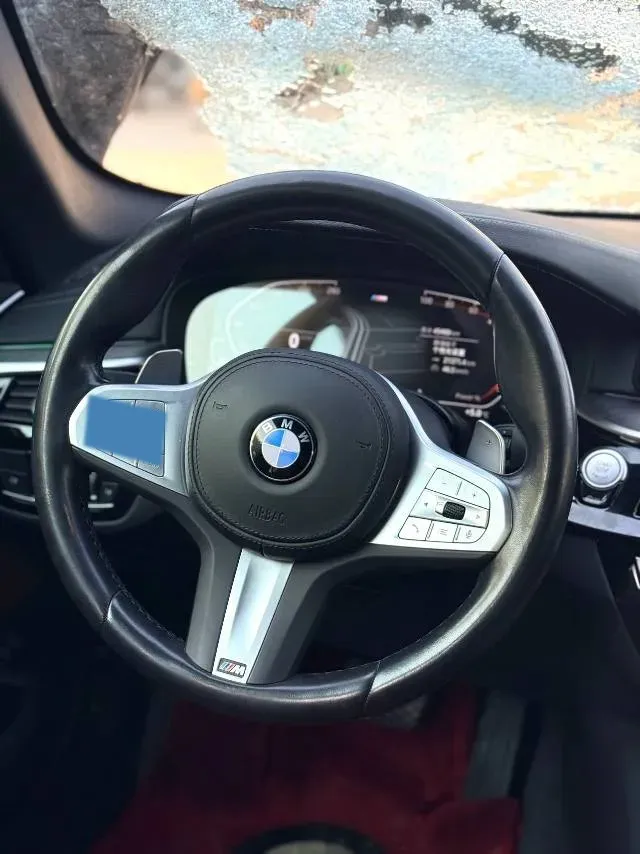 2023 BMW 5 Series 2.0T 245HP L4 8AT,autocango,china used car exporter,china ev exporter,chinese used car exporter,chinese used ev exporter