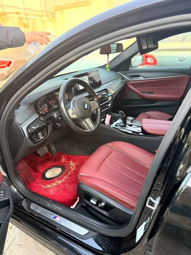 2023 BMW 5 Series 2.0T 245HP L4 8AT,autocango,china used car exporter,china ev exporter,chinese used car exporter,chinese used ev exporter