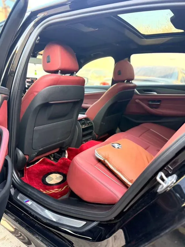 2023 BMW 5 Series 2.0T 245HP L4 8AT,autocango,china used car exporter,china ev exporter,chinese used car exporter,chinese used ev exporter