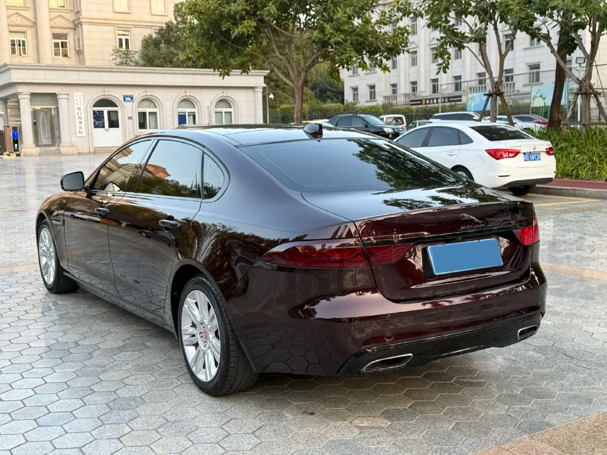 2018 Jaguar XF 2.0T 250HP L4 8AT,autocango,china used car exporter,china ev exporter,chinese used car exporter,chinese used ev exporter