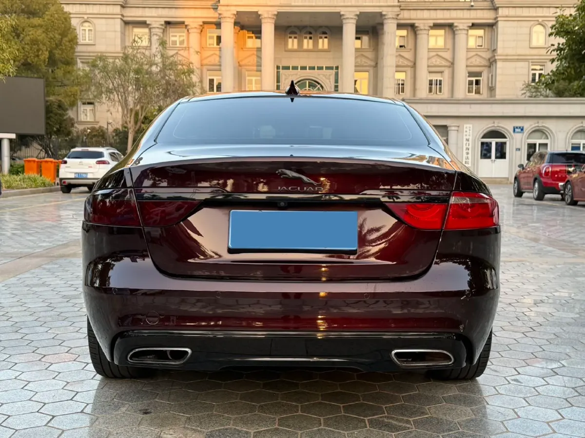 2018 Jaguar XF 2.0T 250HP L4 8AT,autocango,china used car exporter,china ev exporter,chinese used car exporter,chinese used ev exporter