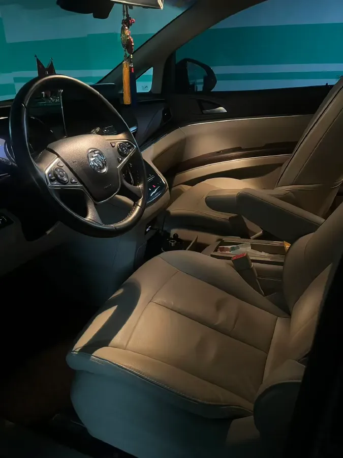 2021 Buick GL8 2.0T 237HP L4 9AT,autocango,china used car exporter,china ev exporter,chinese used car exporter,chinese used ev exporter