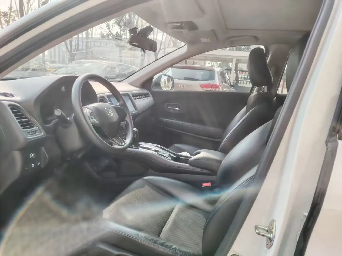 2020 Honda Vezel 1.5L 131HP L4 CVT,autocango,china used car exporter,china ev exporter,chinese used car exporter,chinese used ev exporter