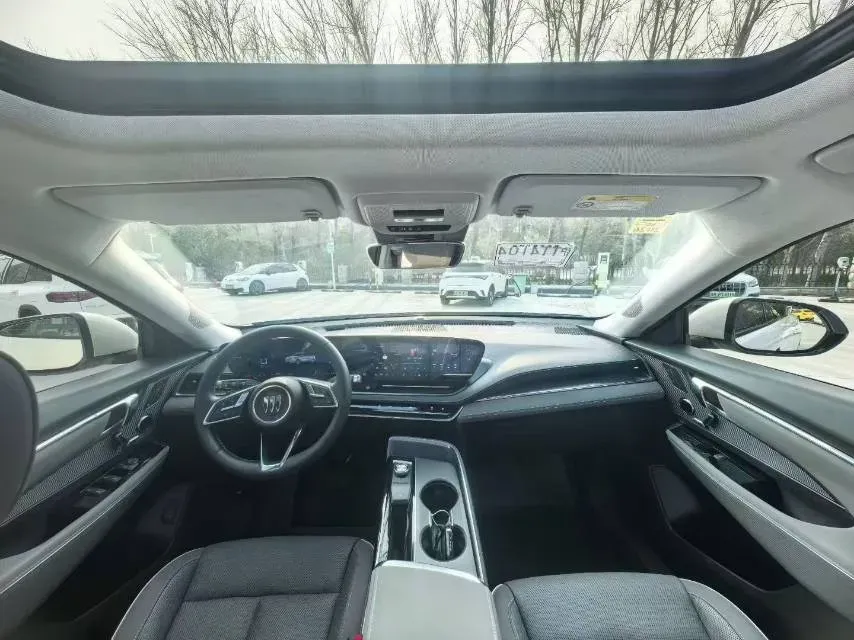 2023 Buick EnvisionPlus 1.5T 211HP L4 9AT,autocango,china used car exporter,china ev exporter,chinese used car exporter,chinese used ev exporter