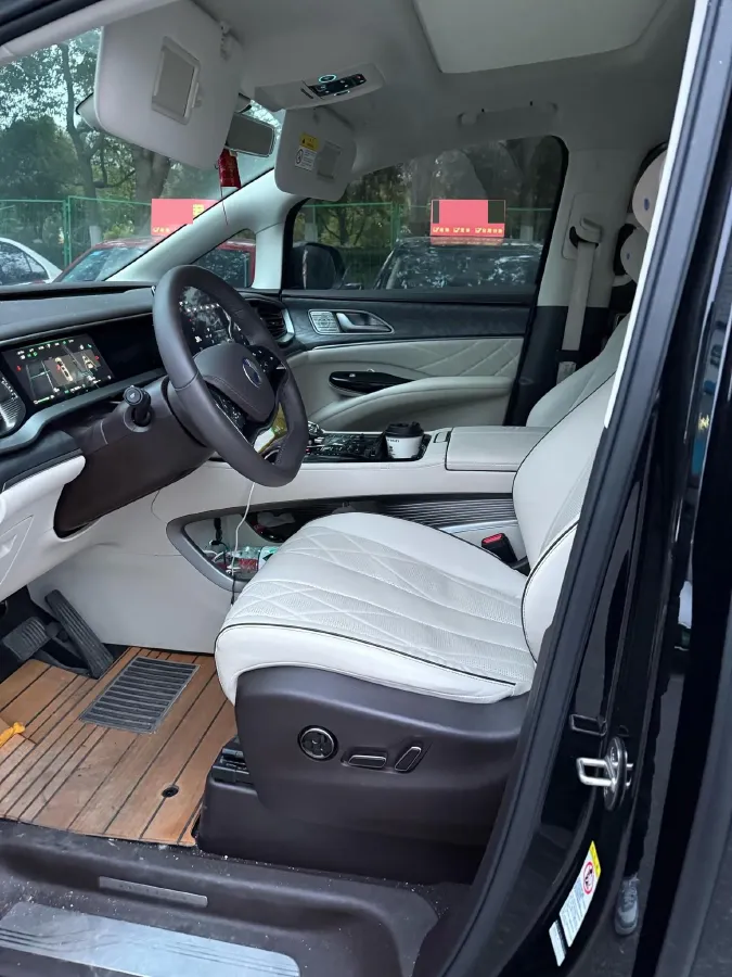 2022 HongQi HS7 3.0T 337HP V6 8AT,autocango,china used car exporter,china ev exporter,chinese used car exporter,chinese used ev exporter