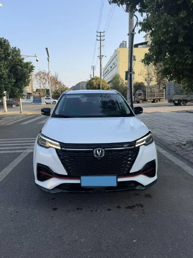 2022 ChangAn Oshan X7 Plus 1.5T 188HP L4 7DCT,autocango,china used car exporter,china ev exporter,chinese used car exporter,chinese used ev exporter