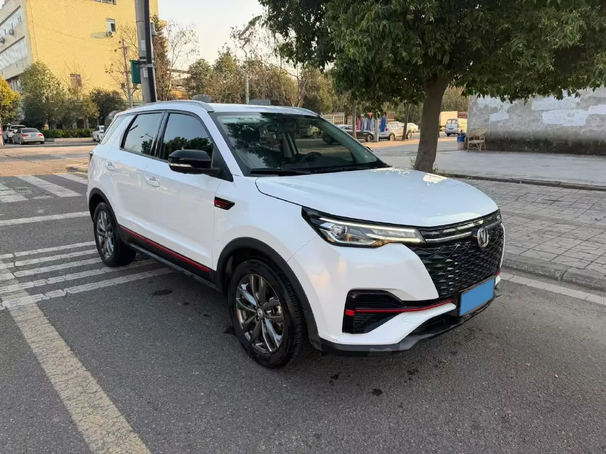 2022 ChangAn Oshan X7 Plus 1.5T 188HP L4 7DCT,autocango,china used car exporter,china ev exporter,chinese used car exporter,chinese used ev exporter