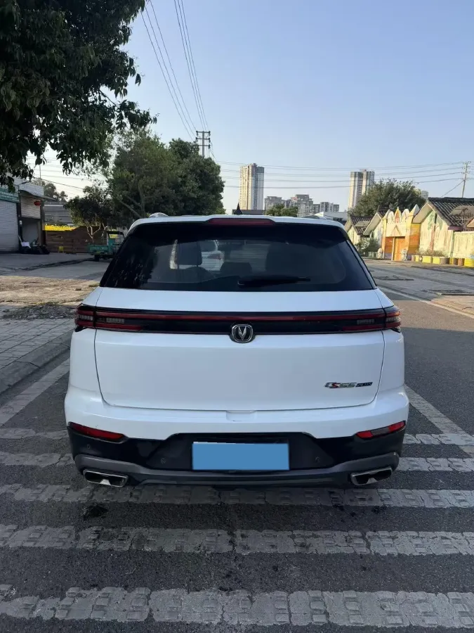 2022 ChangAn Oshan X7 Plus 1.5T 188HP L4 7DCT,autocango,china used car exporter,china ev exporter,chinese used car exporter,chinese used ev exporter