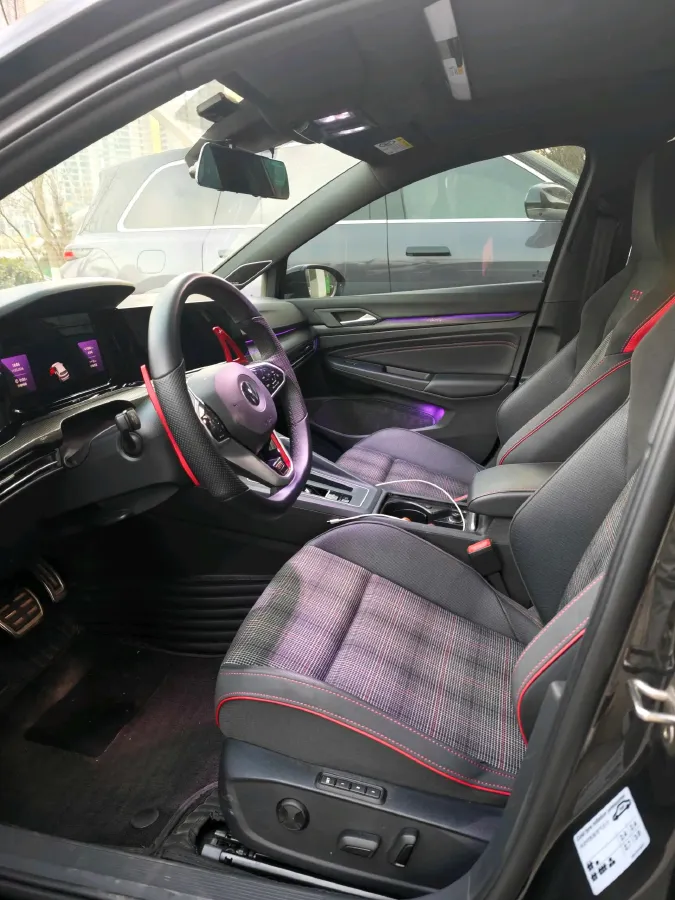 2023 Volkswagen GolfGTI 2.0T 220HP L4 7DCT,autocango,china used car exporter,china ev exporter,chinese used car exporter,chinese used ev exporter