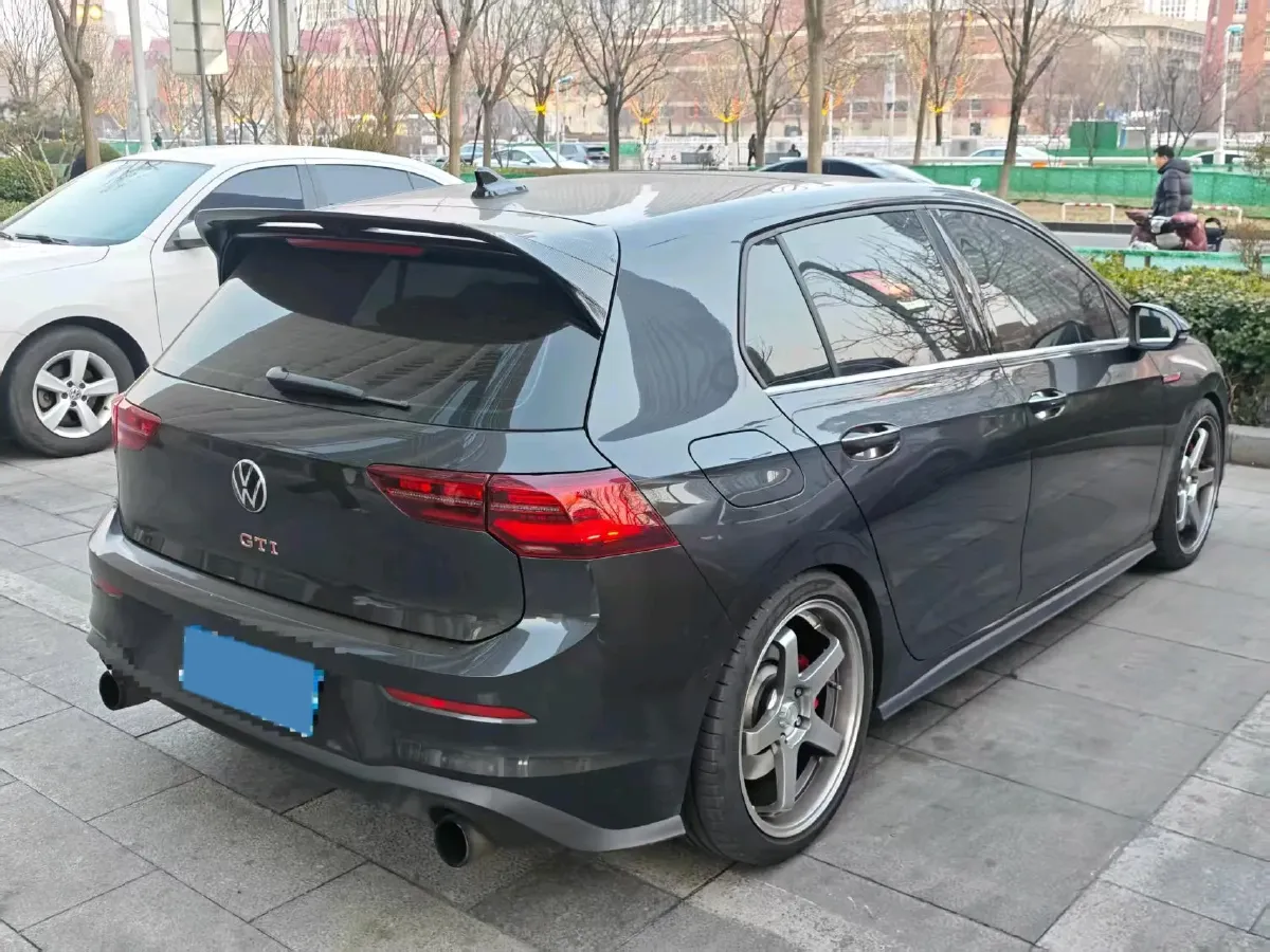 2023 Volkswagen GolfGTI 2.0T 220HP L4 7DCT,autocango,china used car exporter,china ev exporter,chinese used car exporter,chinese used ev exporter