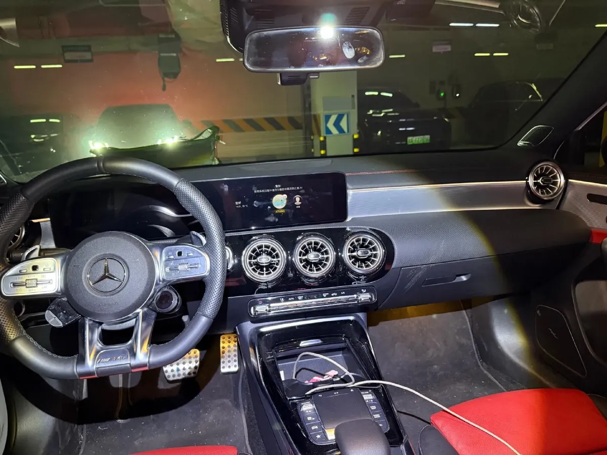 2023 Mercedes-Benz A AMG 2.0T 306HP L4 7DCT,autocango,china used car exporter,china ev exporter,chinese used car exporter,chinese used ev exporter