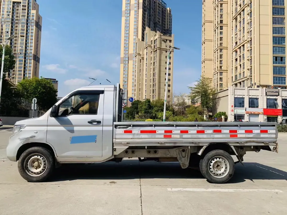 2021 WuLing RongGuang New Truck 1.8L 125HP L4 5MT,autocango,china used car exporter,china ev exporter,chinese used car exporter,chinese used ev exporter