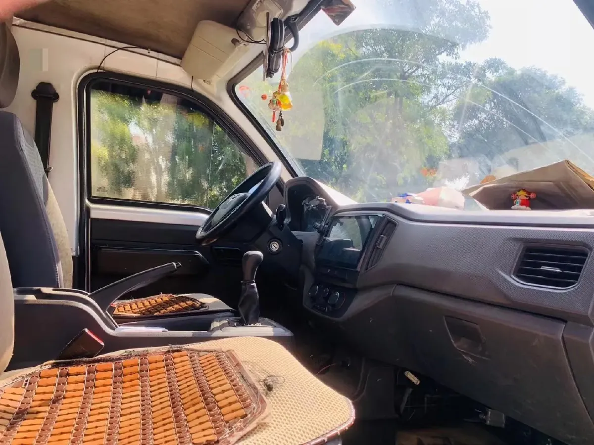 2021 WuLing RongGuang New Truck 1.8L 125HP L4 5MT,autocango,china used car exporter,china ev exporter,chinese used car exporter,chinese used ev exporter