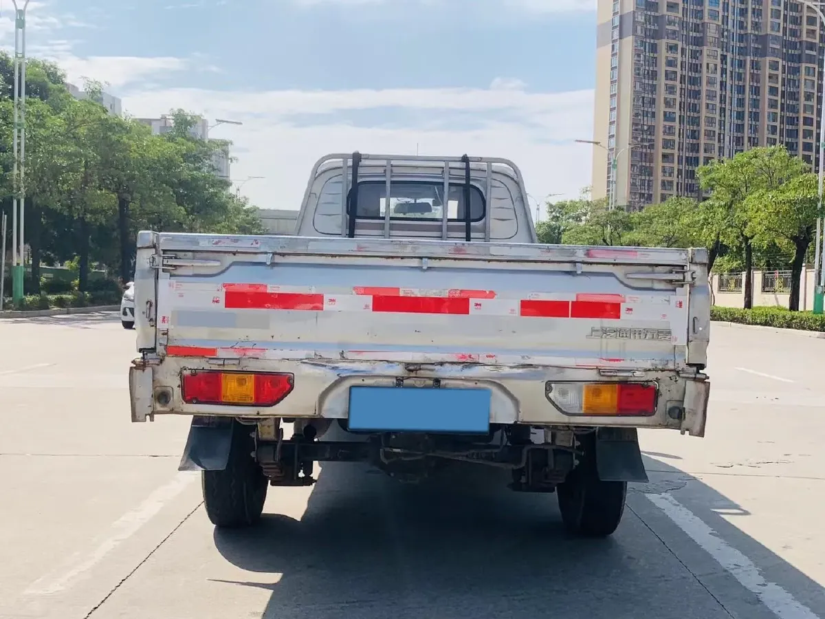 2021 WuLing RongGuang New Truck 1.8L 125HP L4 5MT,autocango,china used car exporter,china ev exporter,chinese used car exporter,chinese used ev exporter