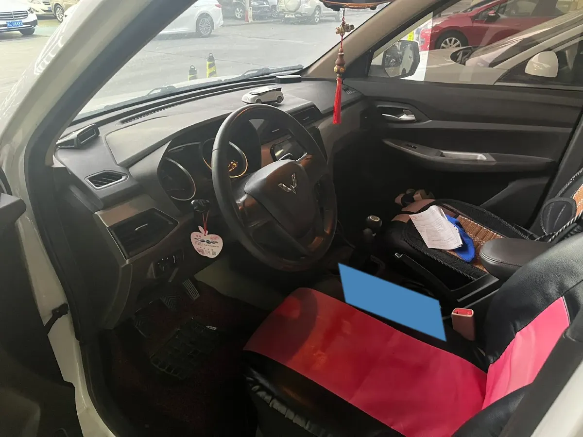 2018 WuLing HongGuang 1.5L 105HP L4 5MT,autocango,china used car exporter,china ev exporter,chinese used car exporter,chinese used ev exporter